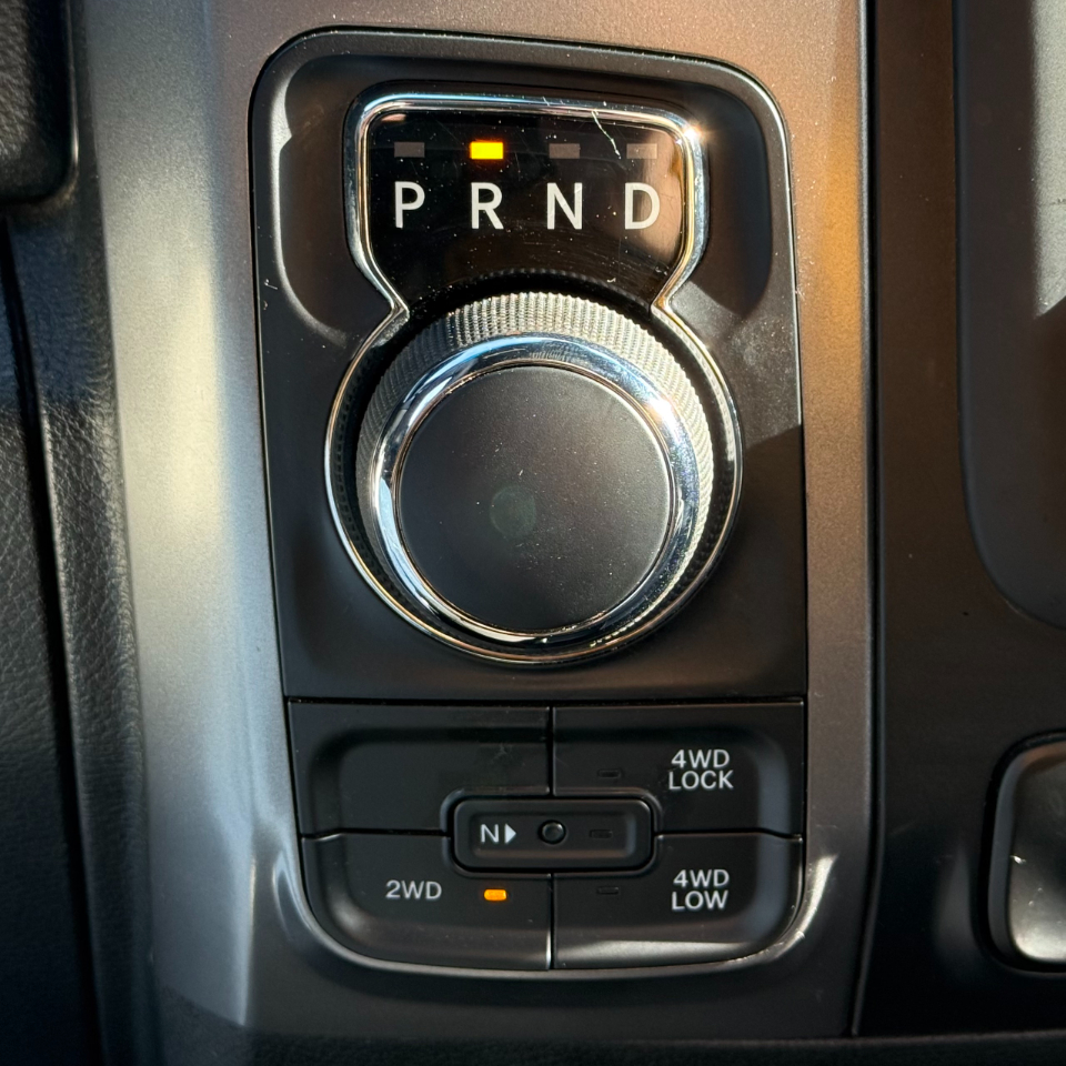 RAM 1500 Classic Warlock 4x4 Crew Cab 5'7" Box 2024