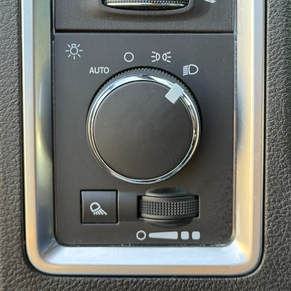 RAM 1500 Classic Warlock 4x4 Crew Cab 5'7" Box 2024