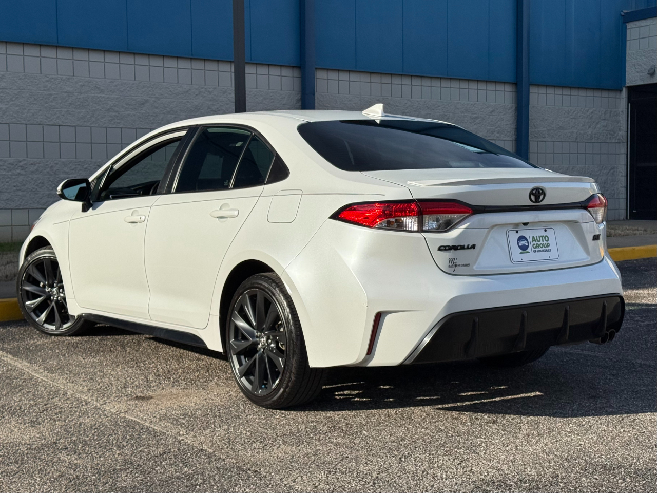 Toyota Corolla SE CVT (Natl) 2023