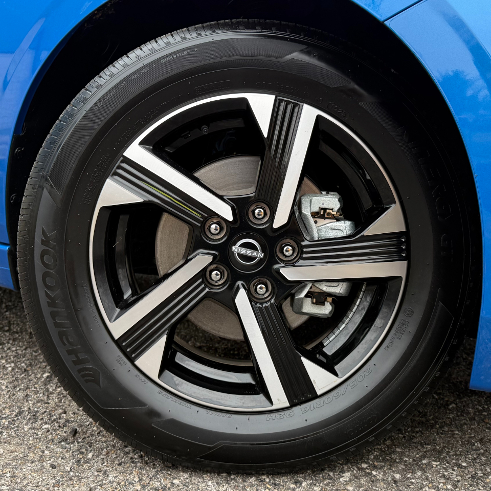 Nissan Sentra SV CVT 2025