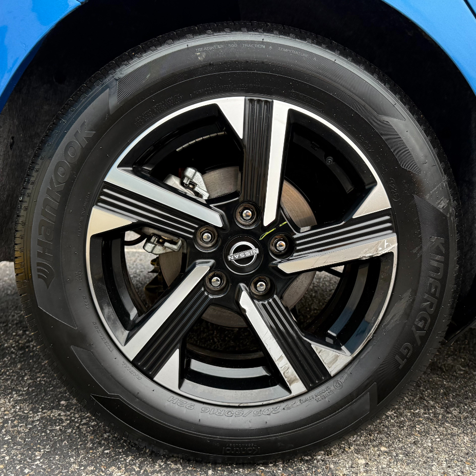 Nissan Sentra SV CVT 2025