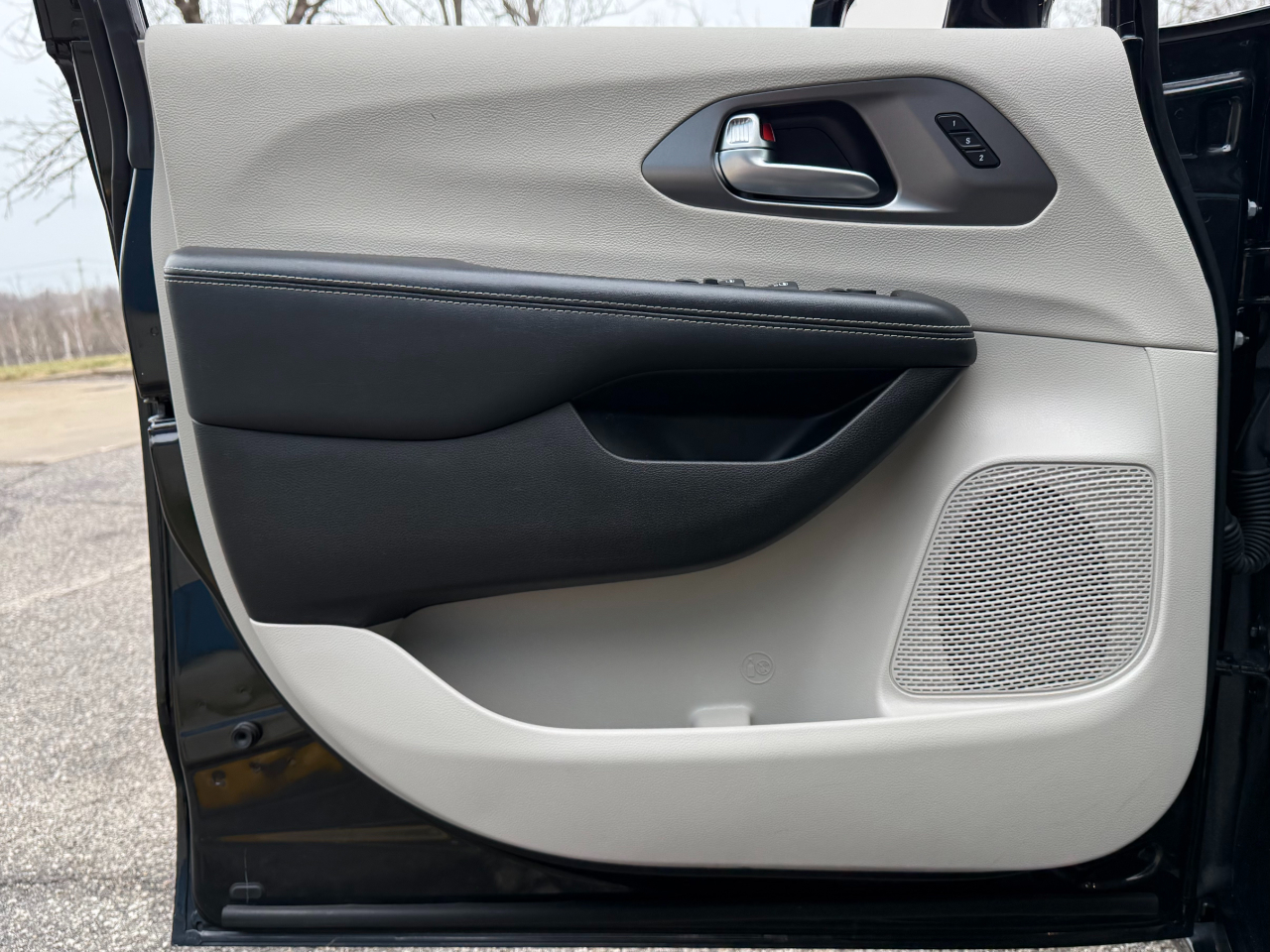 Chrysler Pacifica Touring L FWD 2022