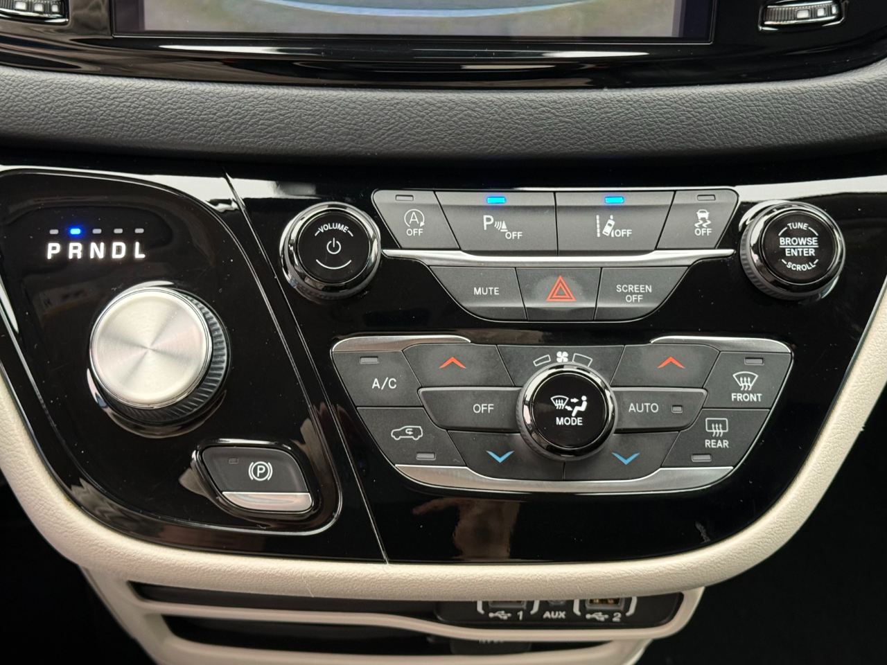 Chrysler Pacifica Touring L FWD 2022