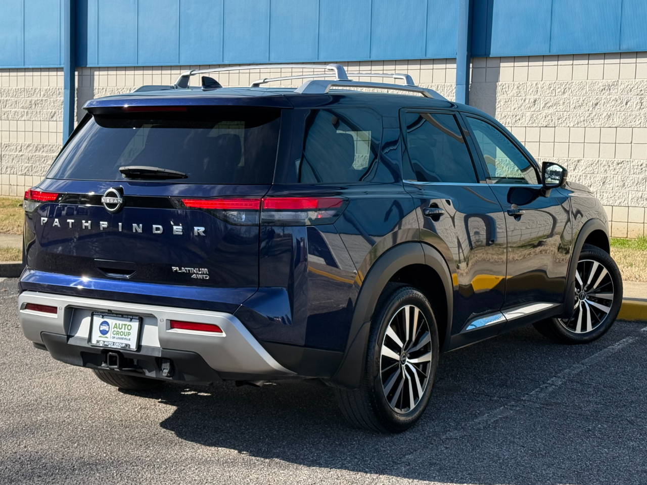 Nissan Pathfinder Platinum 4WD 2024