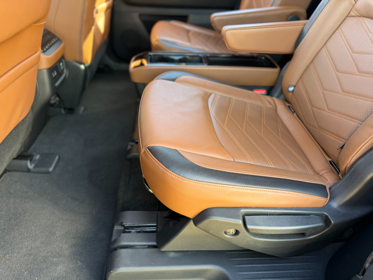 Nissan Pathfinder Platinum 4WD 2024