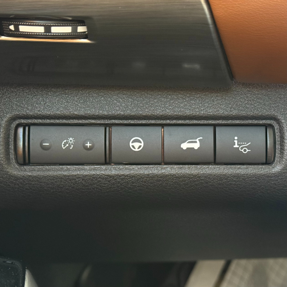 Nissan Pathfinder Platinum 4WD 2024