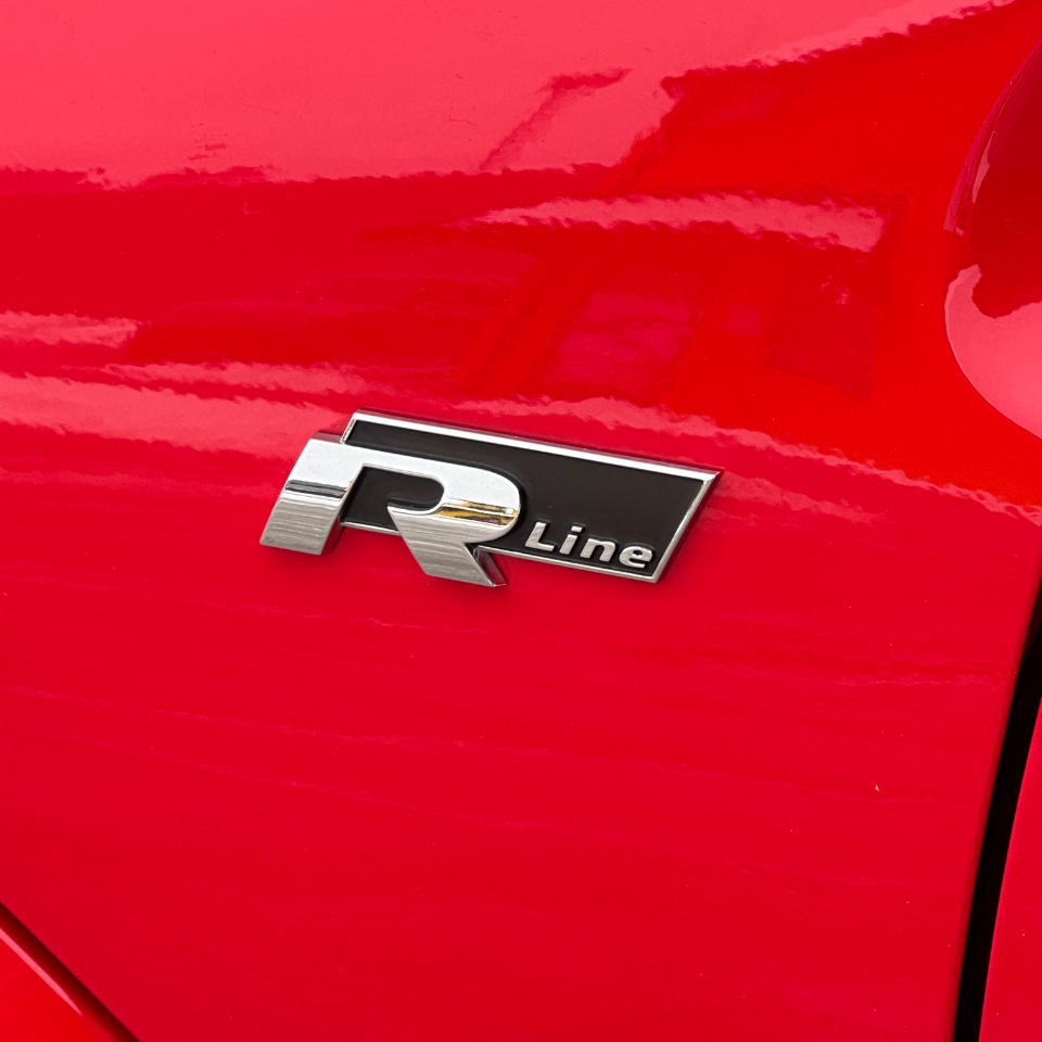 Volkswagen Beetle Convertible 2dr DSG 2.0T R-Line 2015