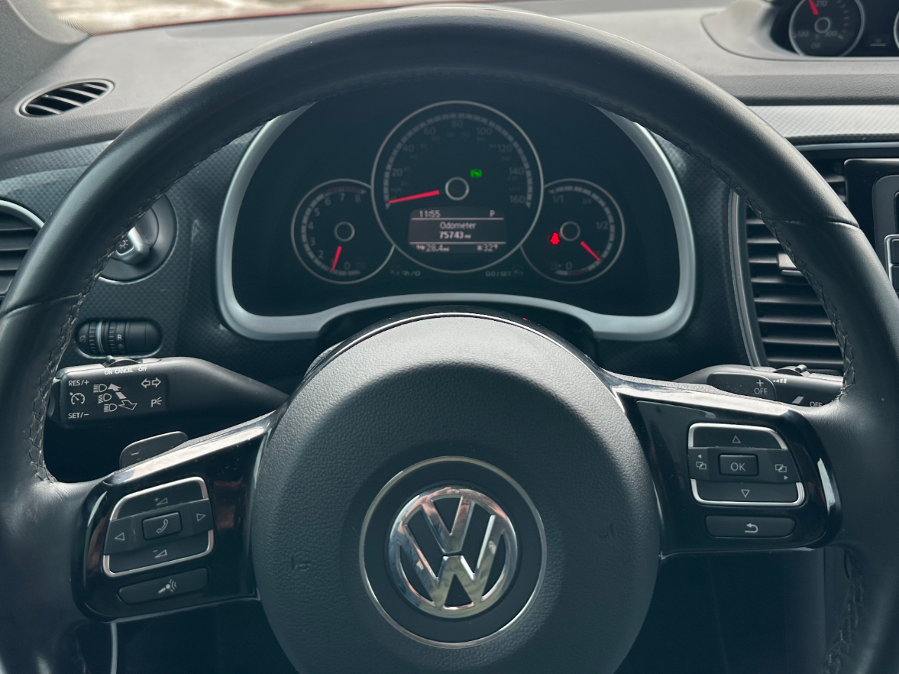 Volkswagen Beetle Convertible 2dr DSG 2.0T R-Line 2015