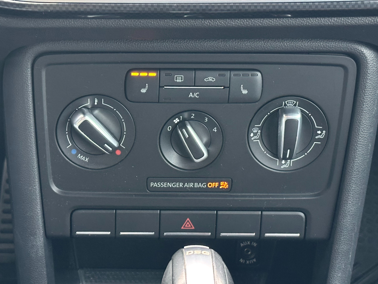 Volkswagen Beetle Convertible 2dr DSG 2.0T R-Line 2015