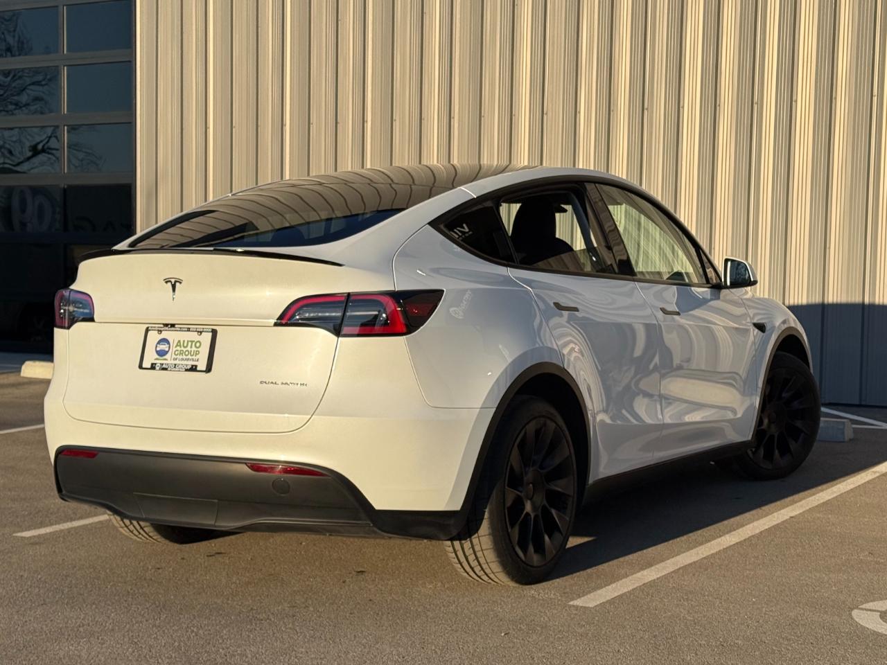 Tesla Model Y Long Range AWD 2023