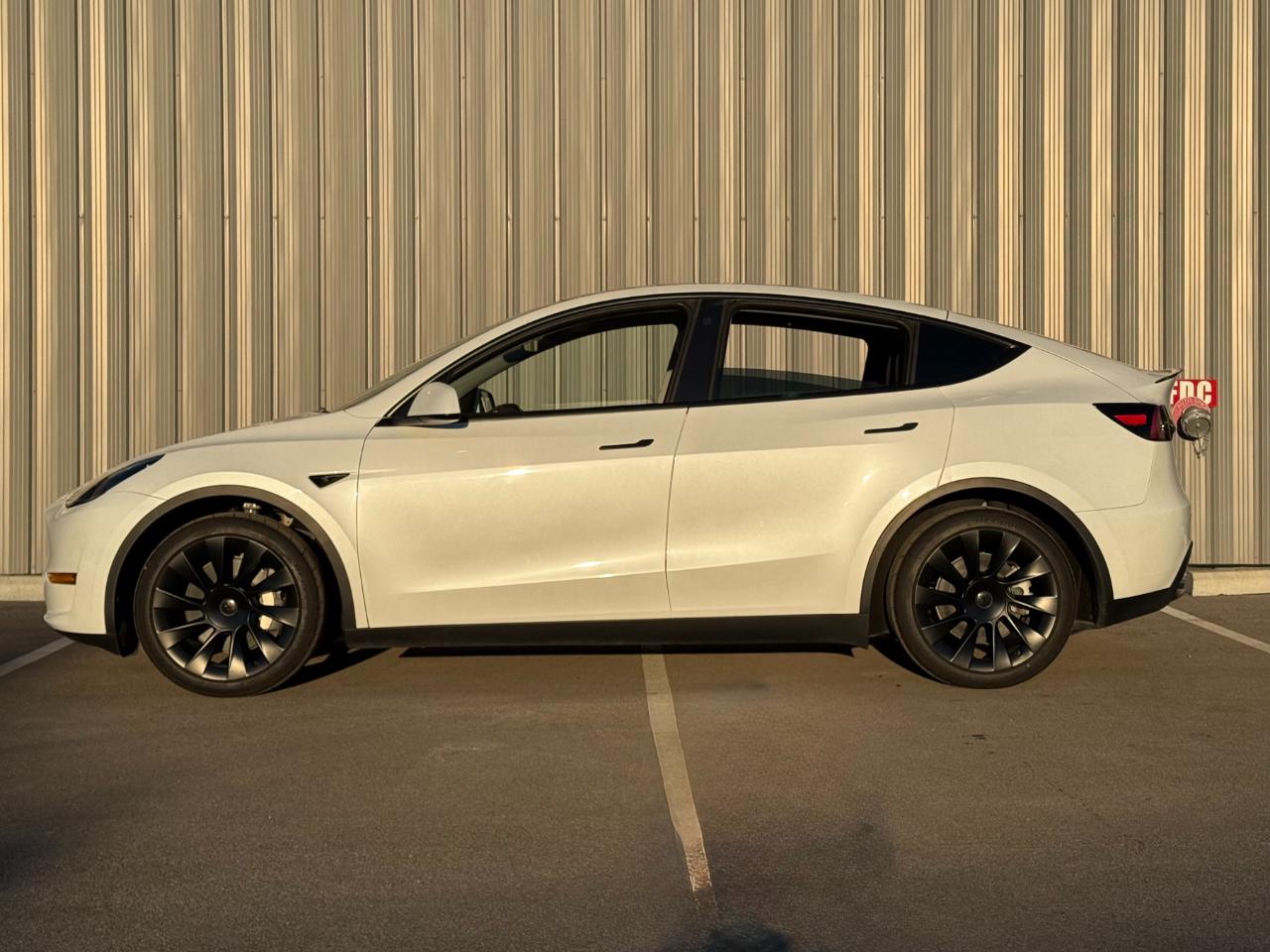 Tesla Model Y Long Range AWD 2023