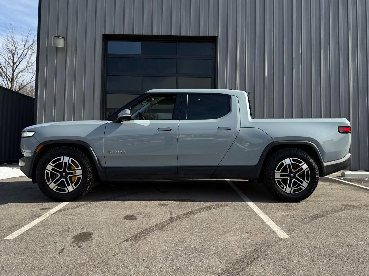 Rivian R1T Launch Edition Quad-Motor Large Pack *Ltd Avail* 2023