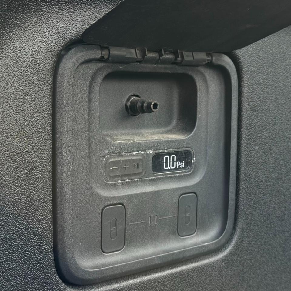 Rivian R1T Launch Edition Quad-Motor Large Pack *Ltd Avail* 2023