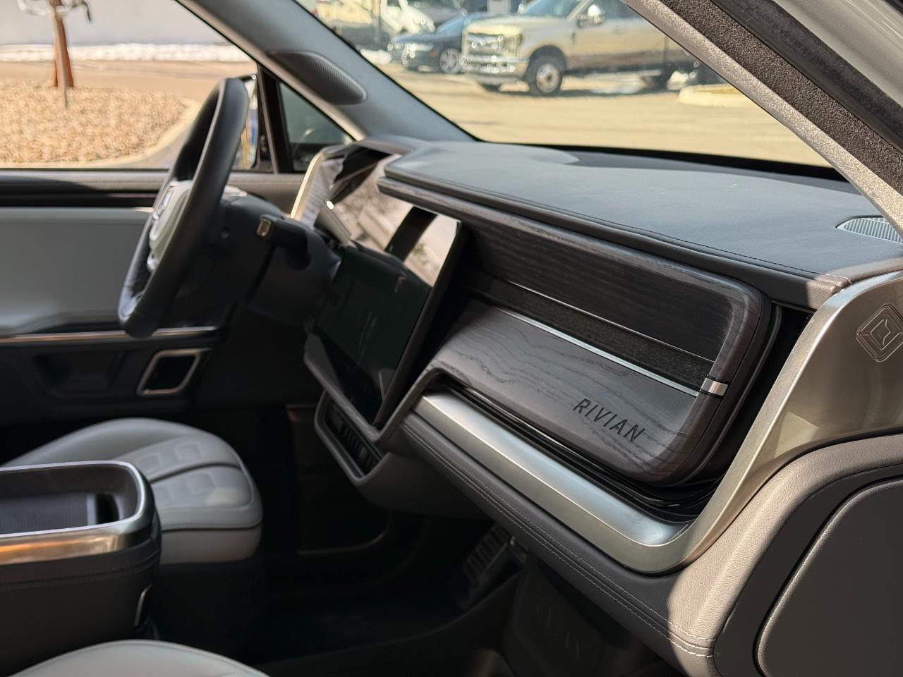 Rivian R1T Launch Edition Quad-Motor Large Pack *Ltd Avail* 2023