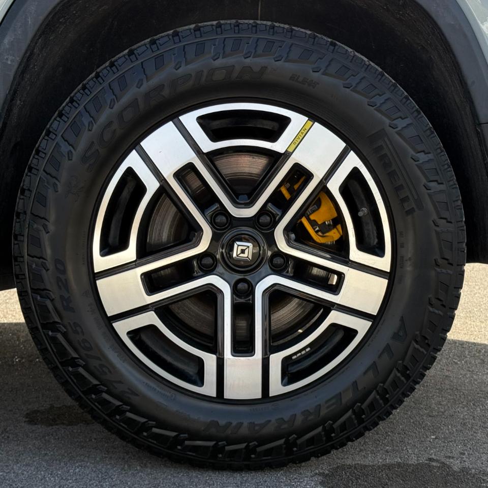 Rivian R1T Launch Edition Quad-Motor Large Pack *Ltd Avail* 2023