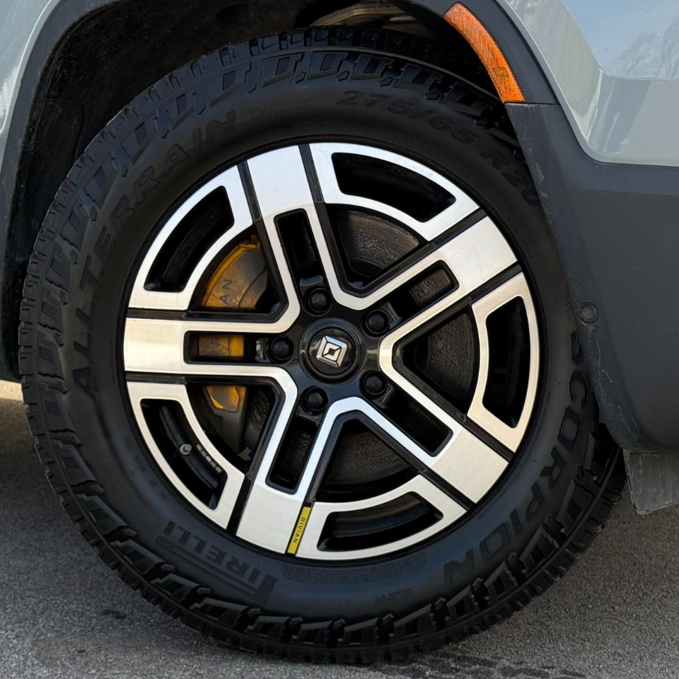 Rivian R1T Launch Edition Quad-Motor Large Pack *Ltd Avail* 2023