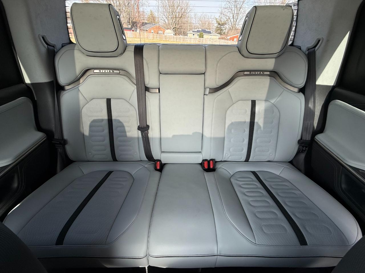 Rivian R1T Launch Edition Quad-Motor Large Pack *Ltd Avail* 2023