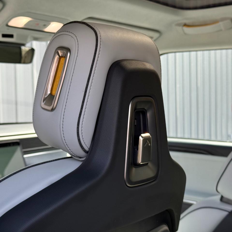 Rivian R1T Launch Edition Quad-Motor Large Pack *Ltd Avail* 2023