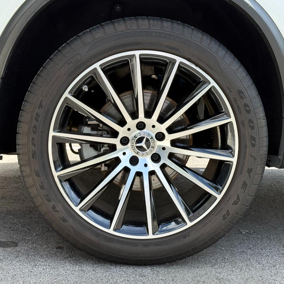 Mercedes-Benz GLC GLC 300 4MATIC Coupe 2023