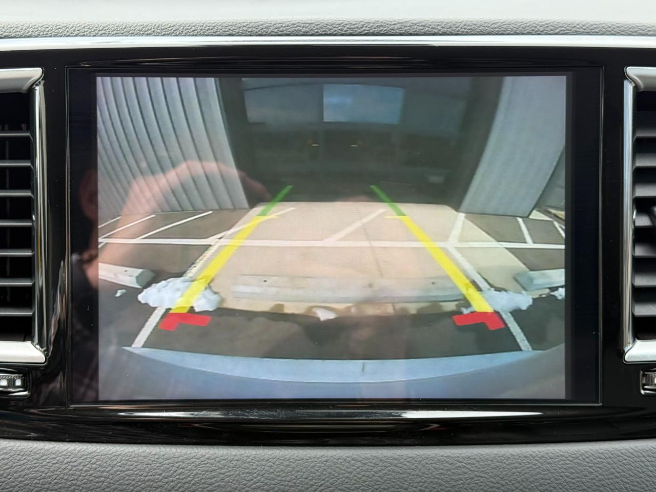 Chrysler Pacifica Touring L FWD 2023