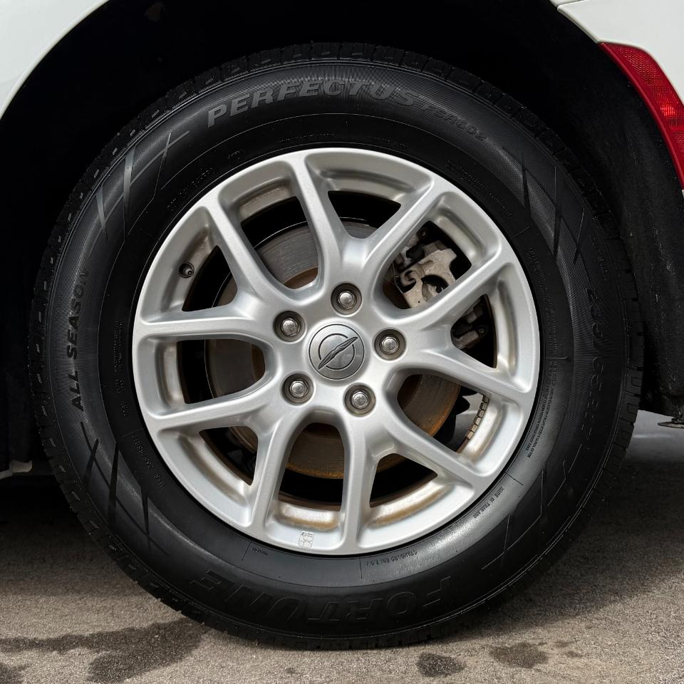 Chrysler Pacifica Touring L FWD 2023