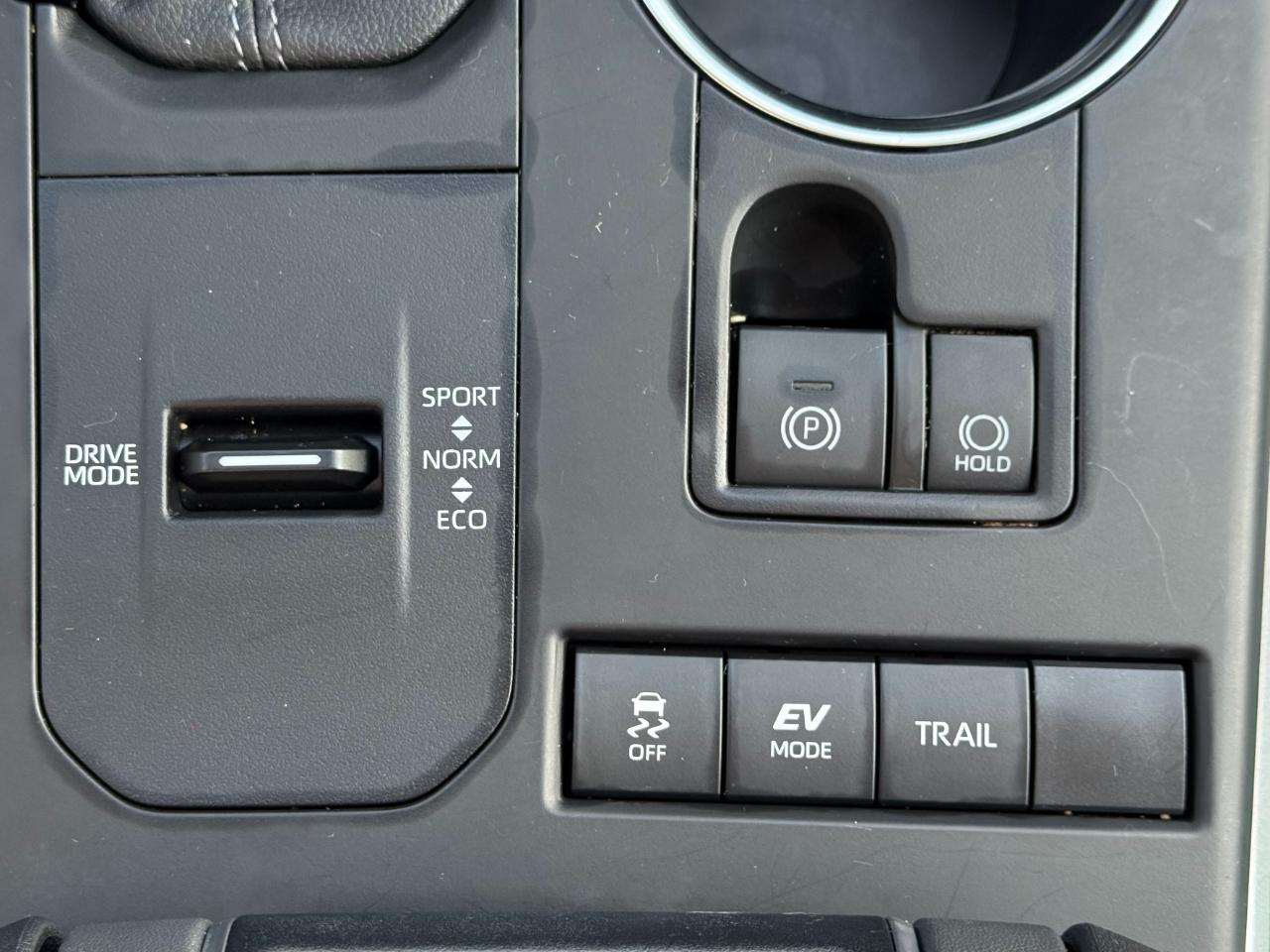 Toyota Highlander Hybrid XLE AWD (Natl) 2022