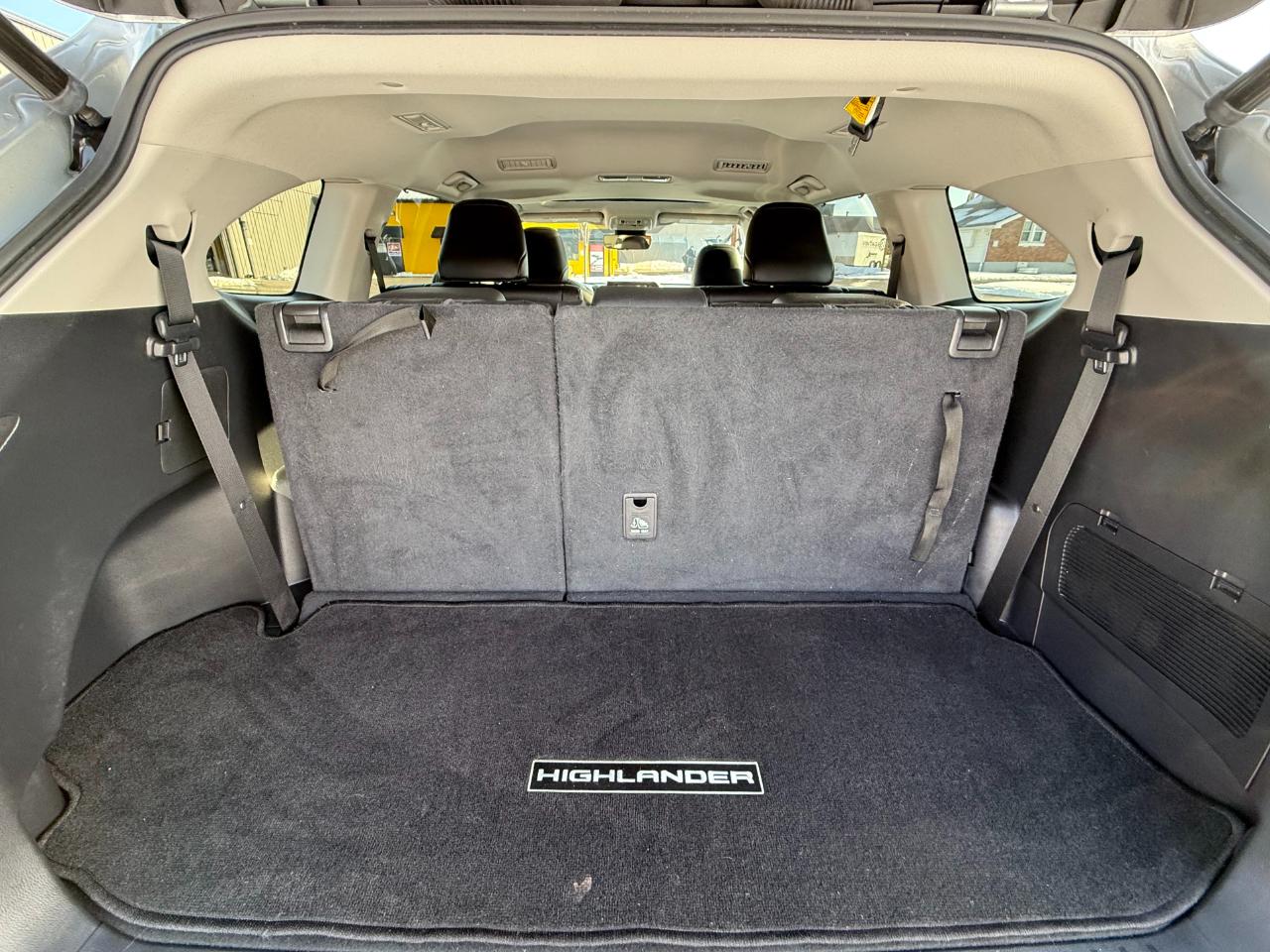 Toyota Highlander Hybrid XLE AWD (Natl) 2022