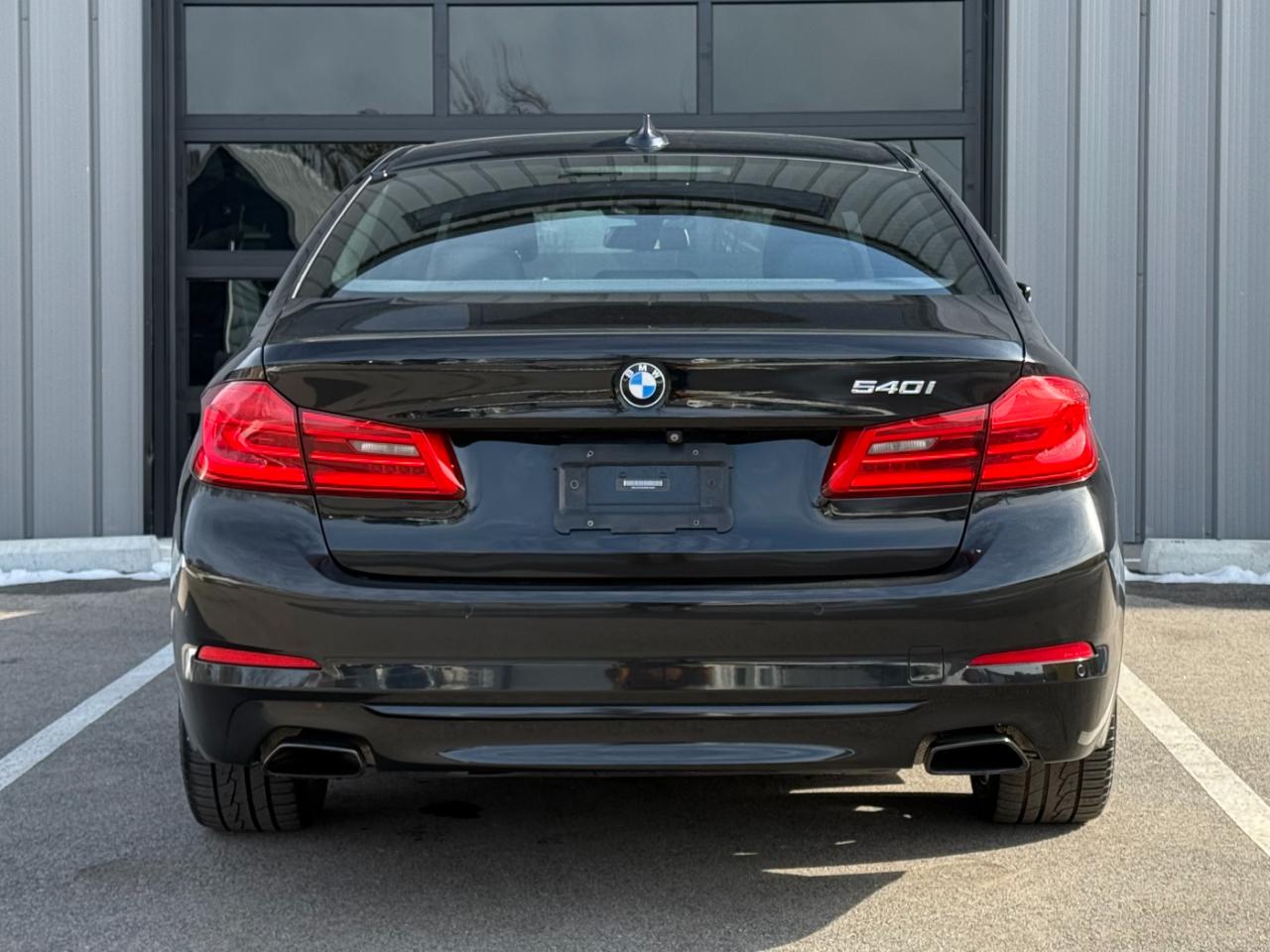 BMW 5 Series 540i Sedan 2019