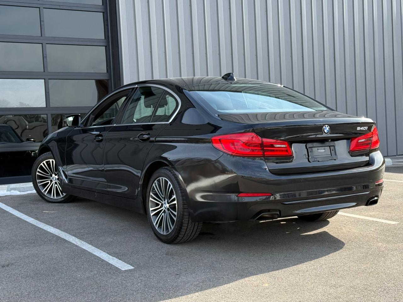 BMW 5 Series 540i Sedan 2019