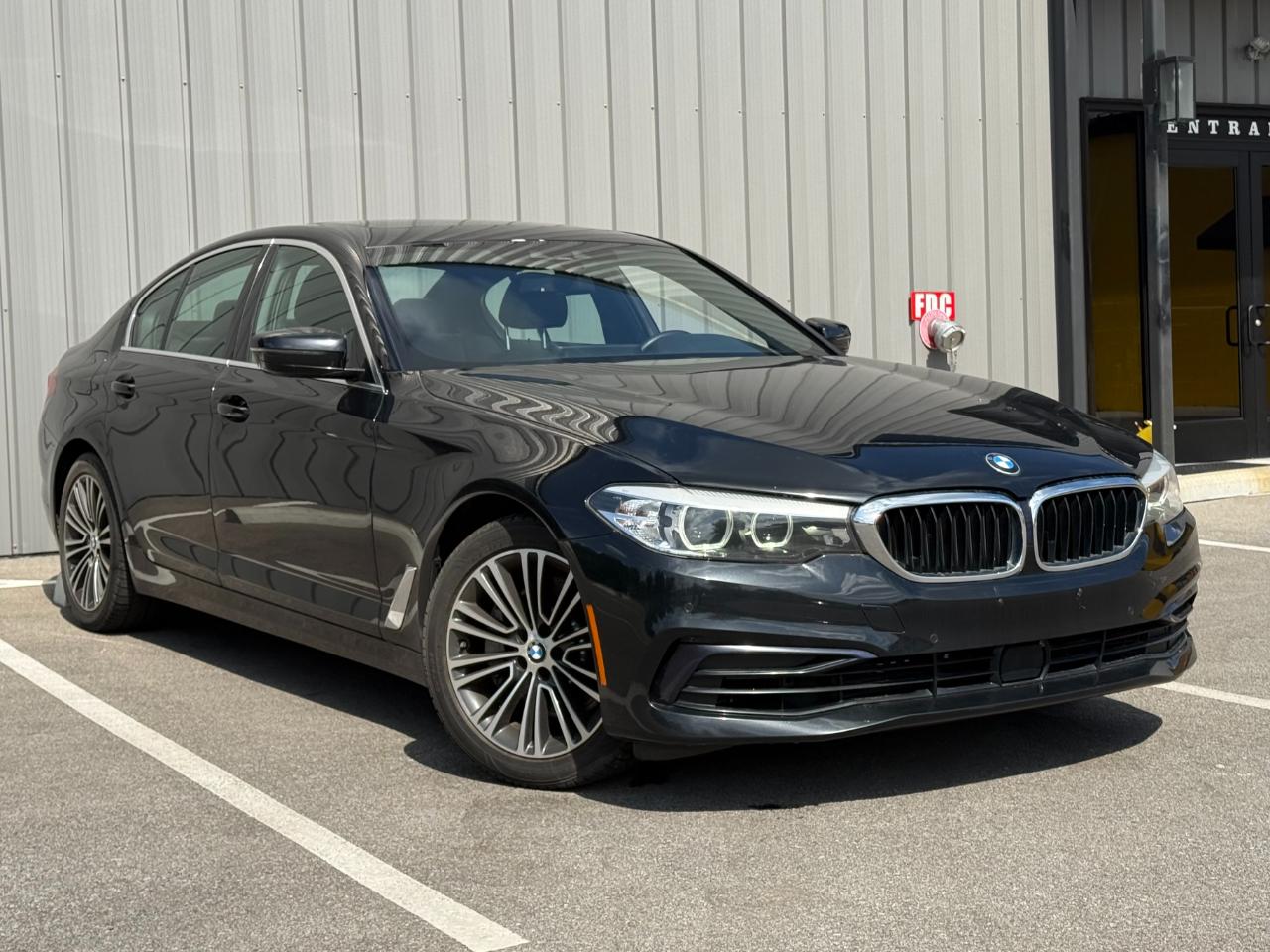 BMW 5 Series 540i Sedan 2019
