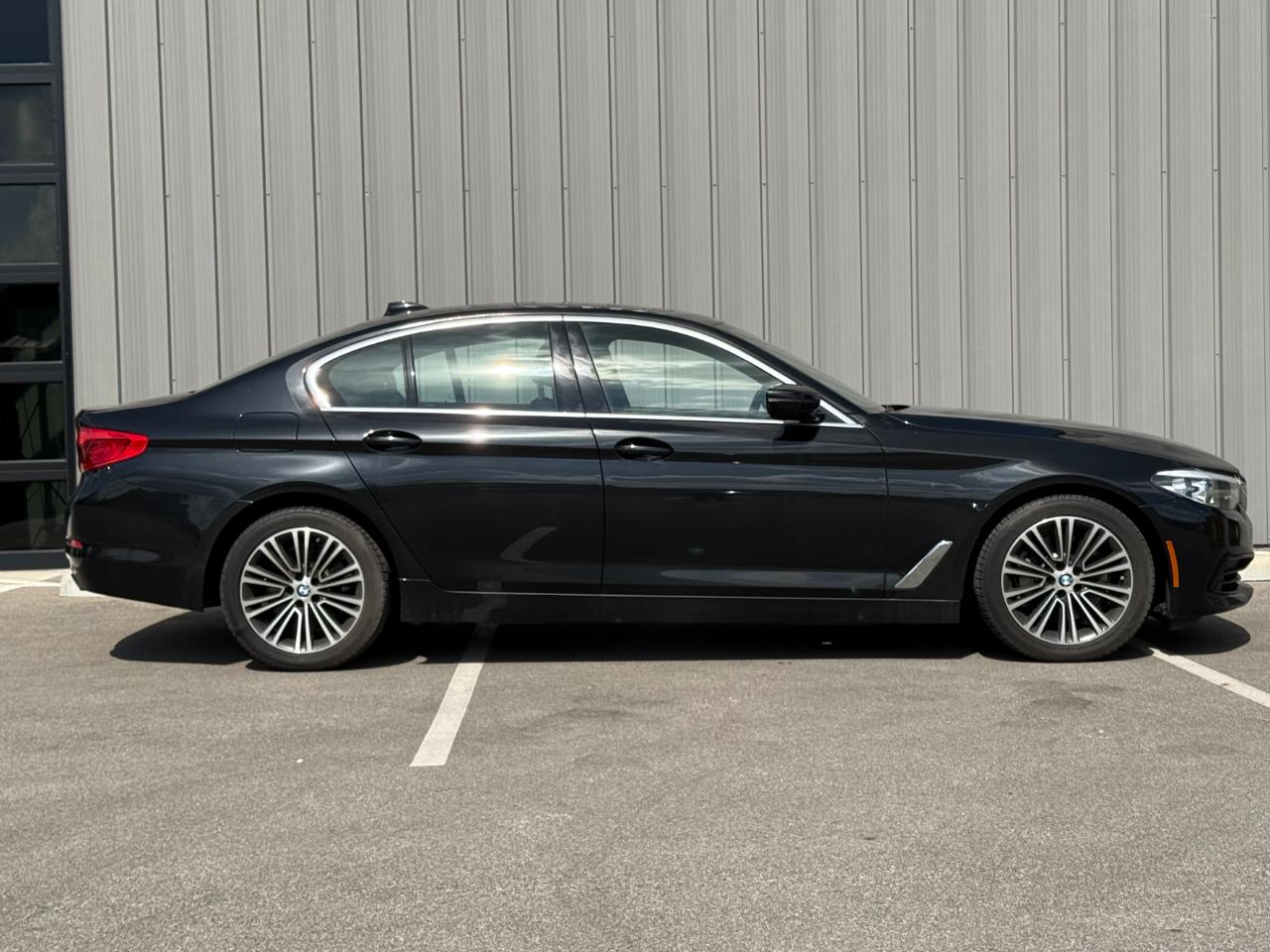 BMW 5 Series 540i Sedan 2019