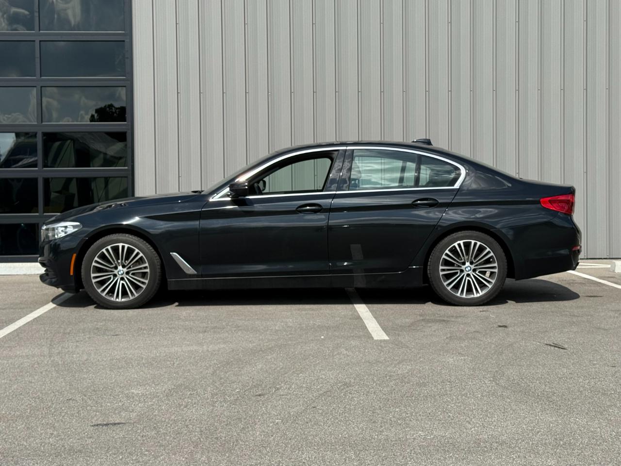 BMW 5 Series 540i Sedan 2019