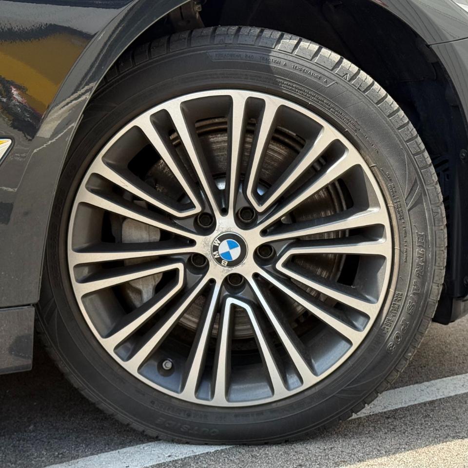 BMW 5 Series 540i Sedan 2019