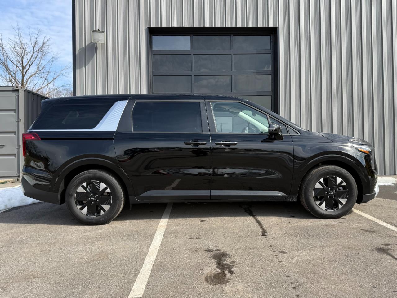 Kia Carnival Hybrid LXS FWD 2026