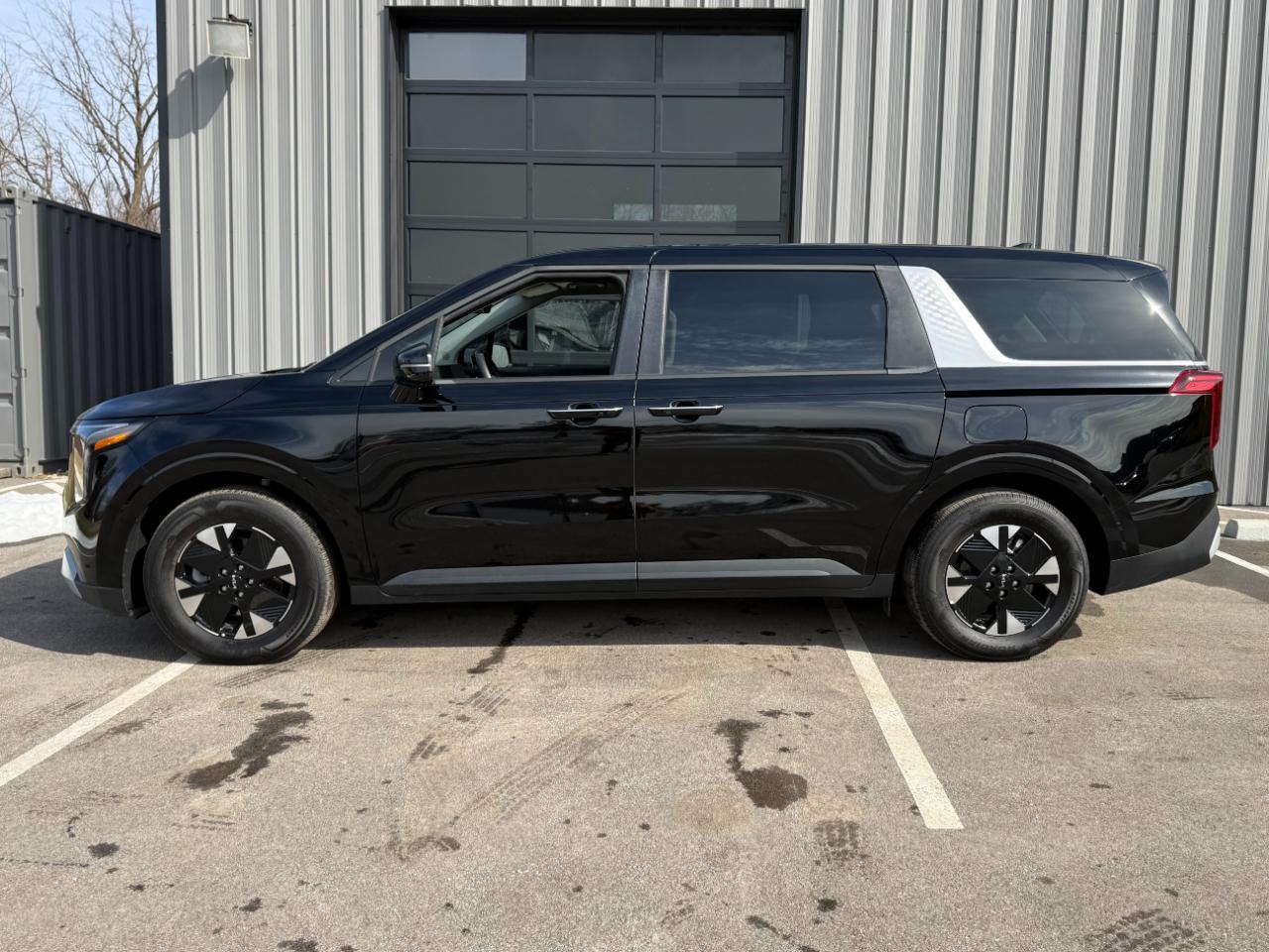 Kia Carnival Hybrid LXS FWD 2026