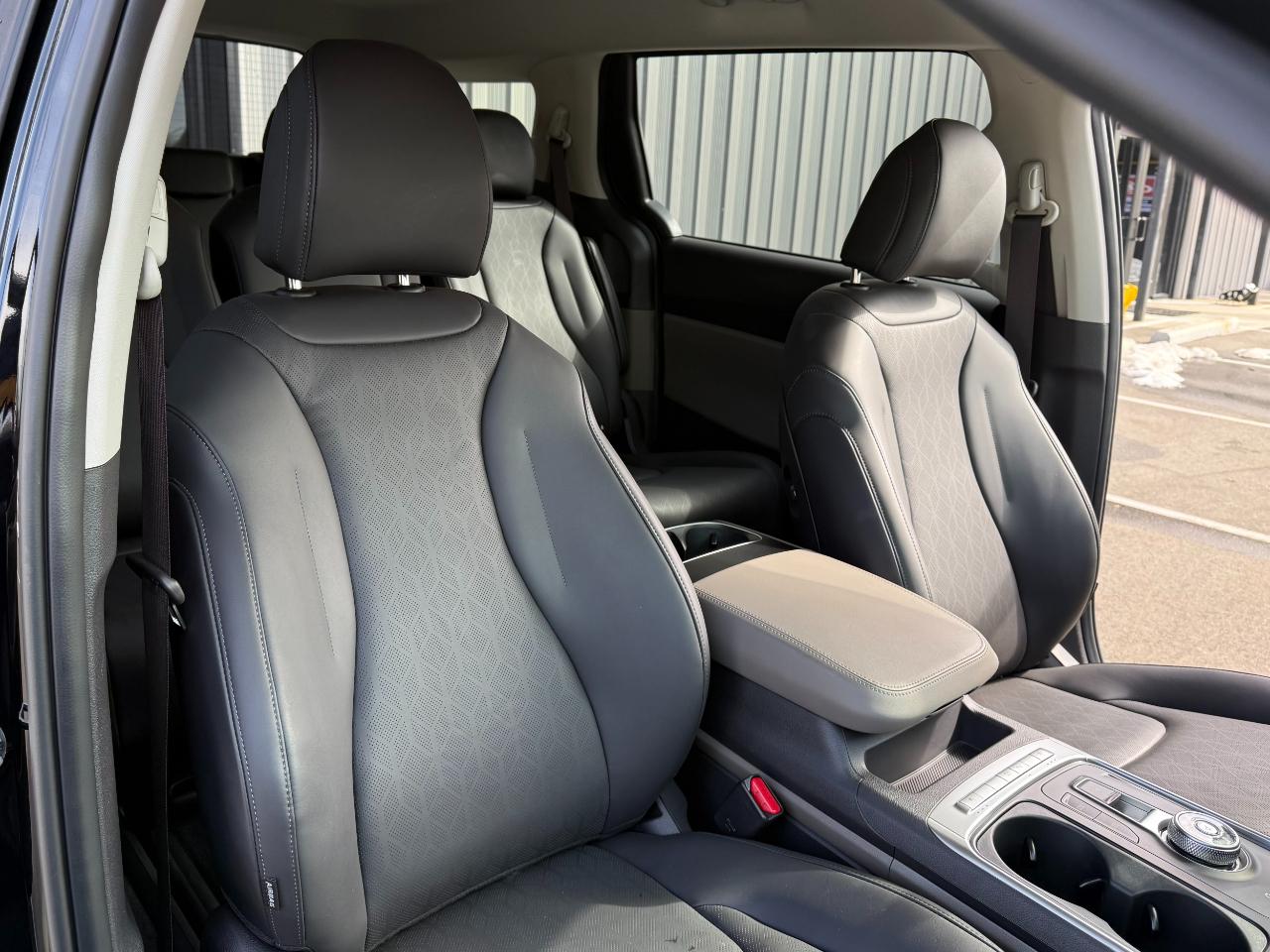 Kia Carnival Hybrid LXS FWD 2026