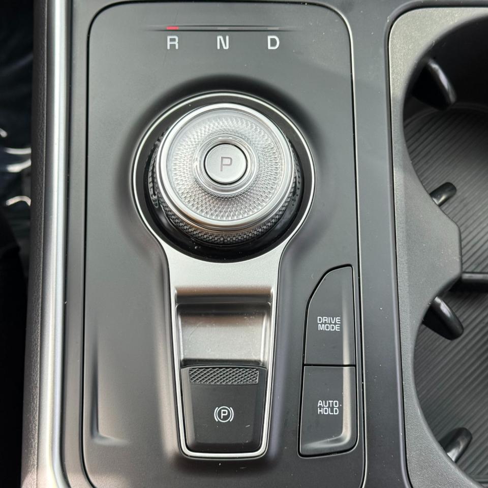 Kia Carnival Hybrid LXS FWD 2026