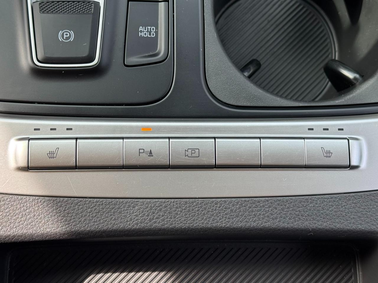 Kia Carnival Hybrid LXS FWD 2026