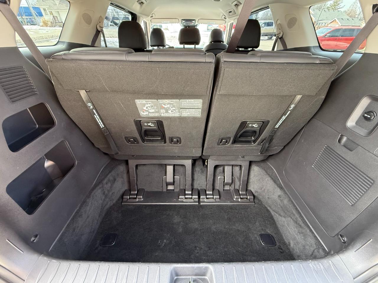 Kia Carnival Hybrid LXS FWD 2026