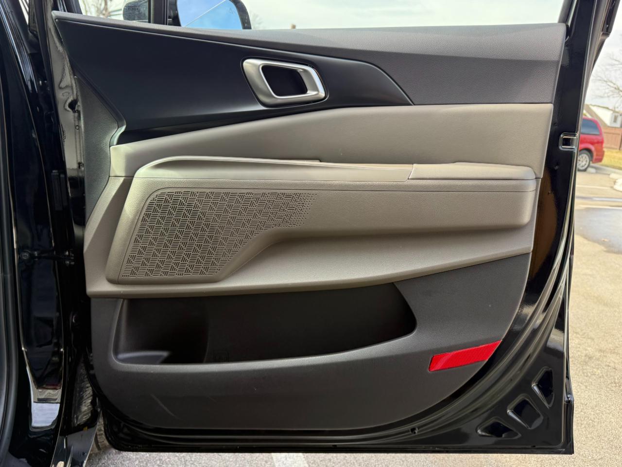 Kia Carnival Hybrid LXS FWD 2026