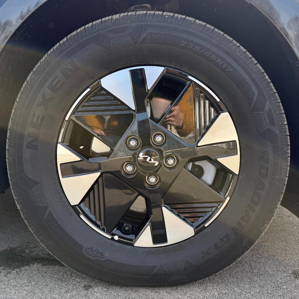 Kia Carnival Hybrid LXS FWD 2026