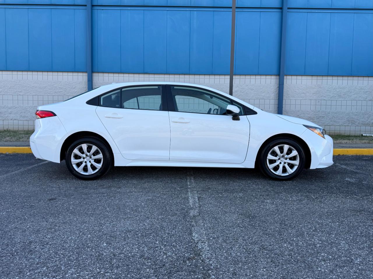 Toyota Corolla LE CVT (Natl) 2024