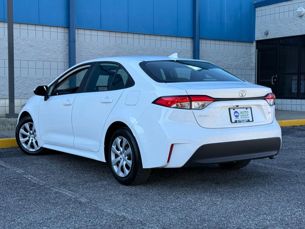 Toyota Corolla LE CVT (Natl) 2024