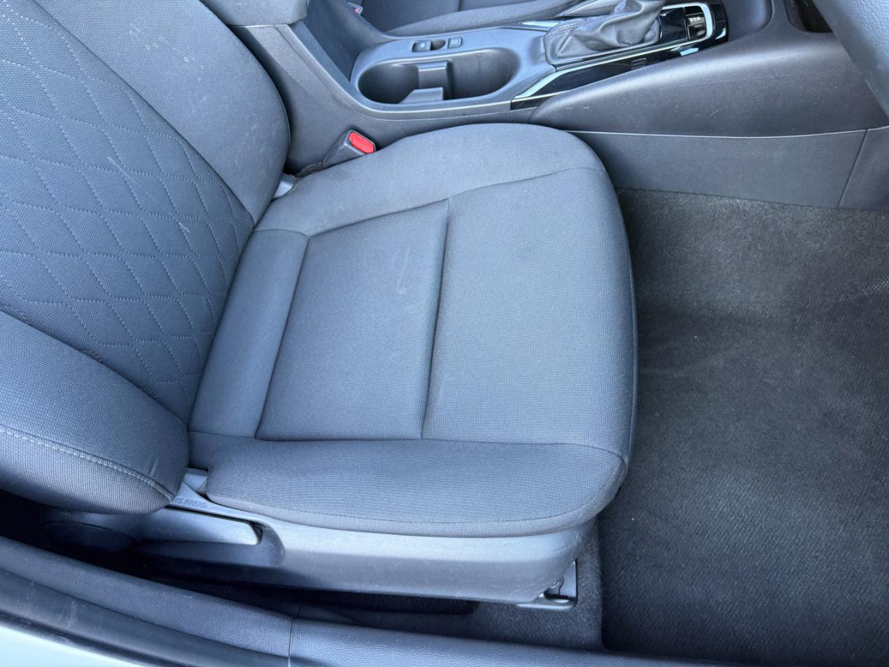 Toyota Corolla LE CVT (Natl) 2024