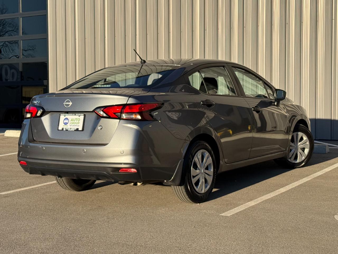 Nissan Versa S CVT 2024