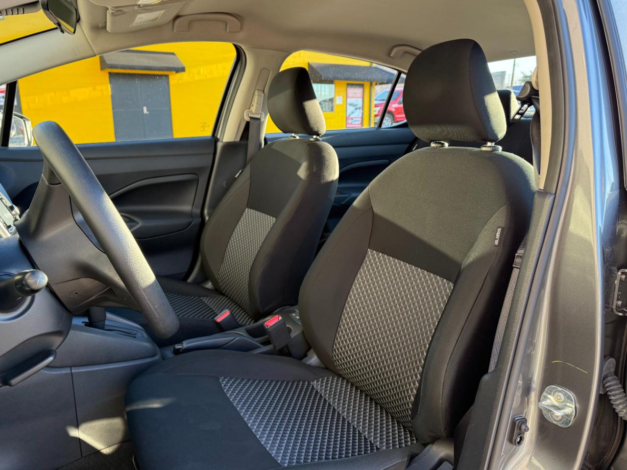 Nissan Versa S CVT 2024