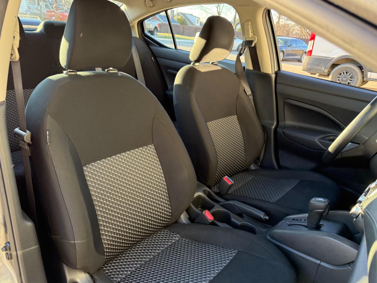 Nissan Versa S CVT 2024