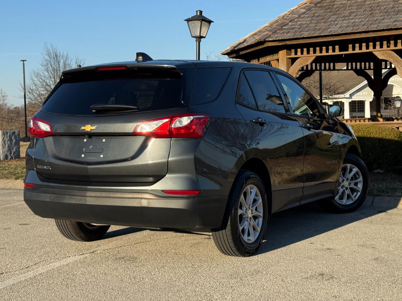 Chevrolet Equinox FWD 4dr LS w/1LS 2019