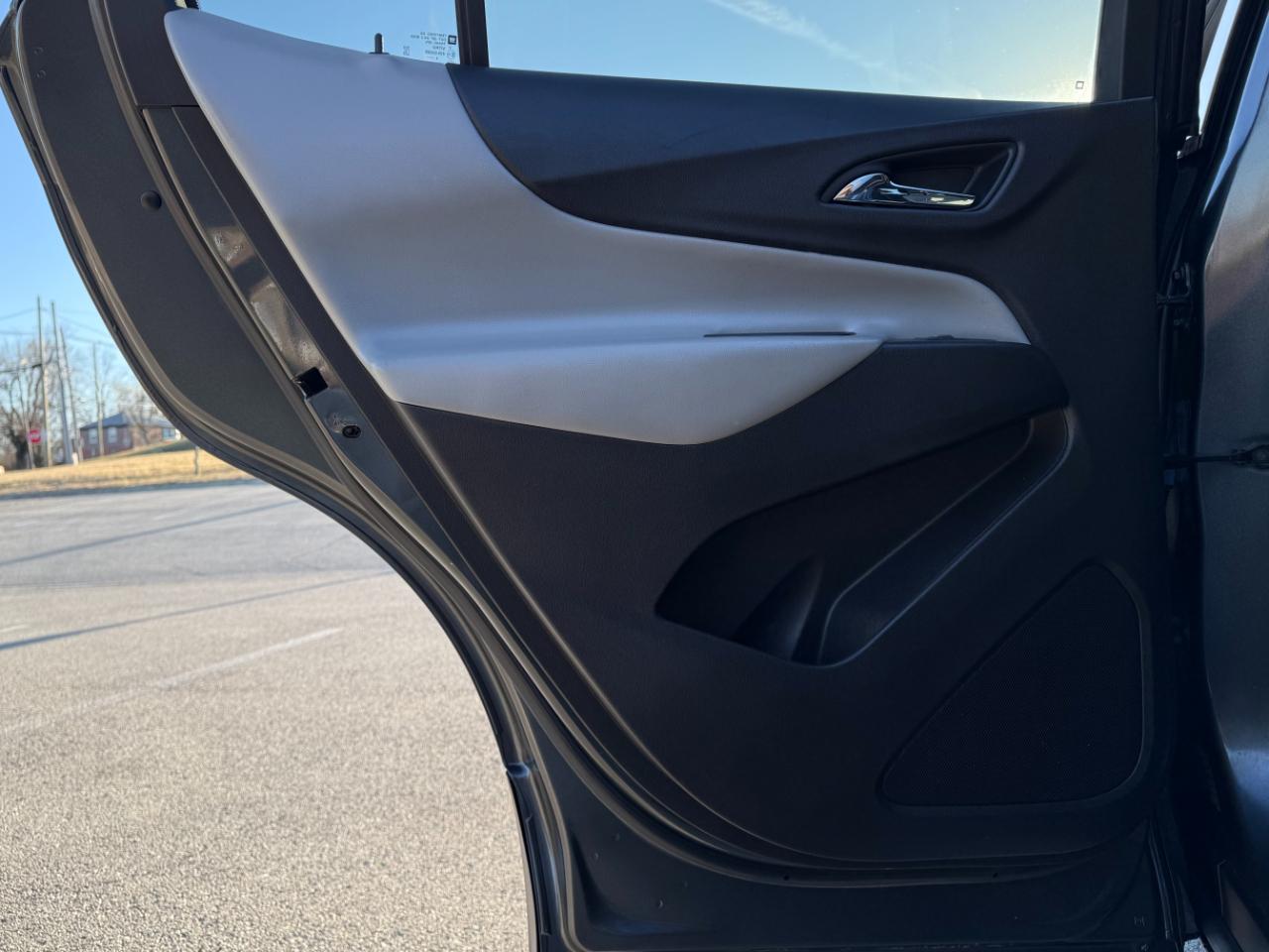 Chevrolet Equinox FWD 4dr LS w/1LS 2019