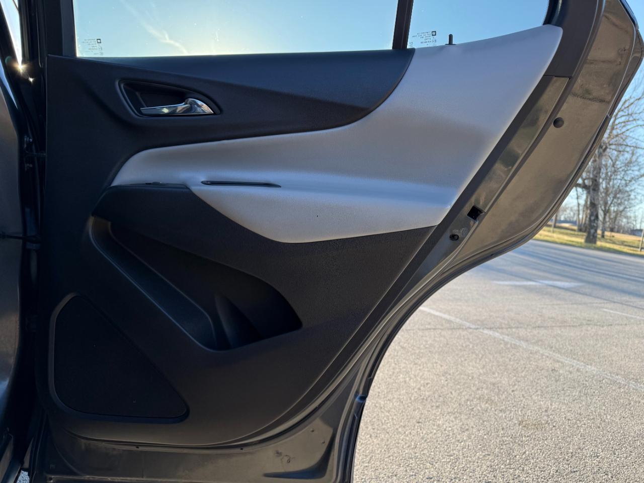 Chevrolet Equinox FWD 4dr LS w/1LS 2019